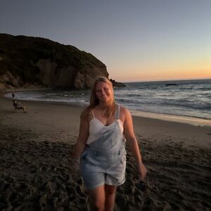 Meet your Posher, Leanna!